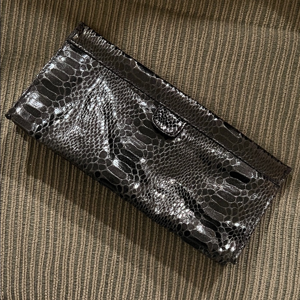 Estee Lauder shiny black faux-snakeskin clutch / pouch / makeup bag, EUC!